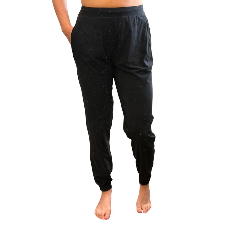 Lululemon Black Jogger Pants – Lightweight, Comfortable & Versatile Size Medium